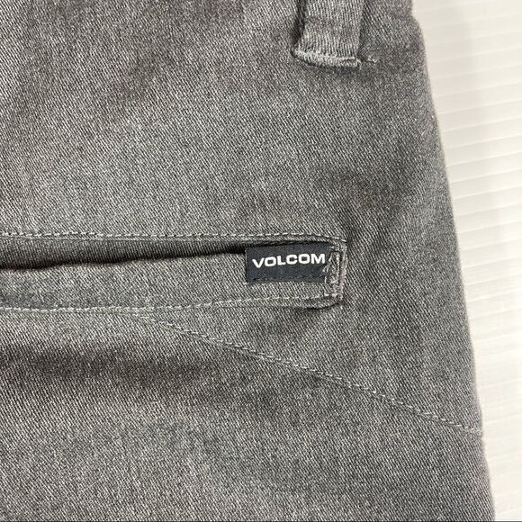 Volcom Shorts True To This Chino Men’s Size 38 Gray Flat Front - Picture 7 of 10